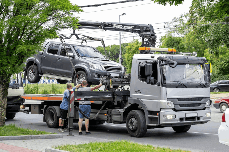 Towing-heavy-vehicles service